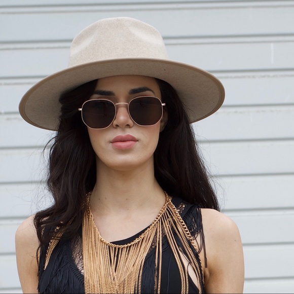 Enigma Wide Brim Hat - Picture 4 of 7